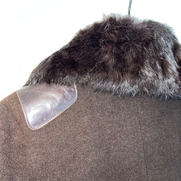 Rudsak - Vintage Short Peacoat - In Brown Leather, Wool and Rabbit Fur - 80% OFF - Picture 7 of 16